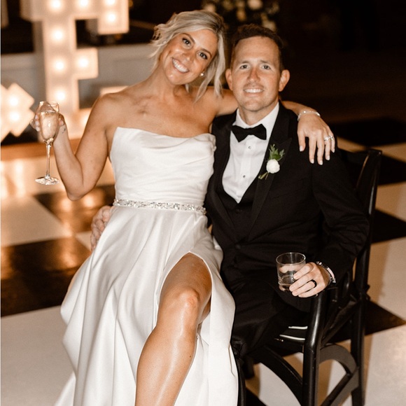 Meet your Posher, Nikki - Picture 1 of 1